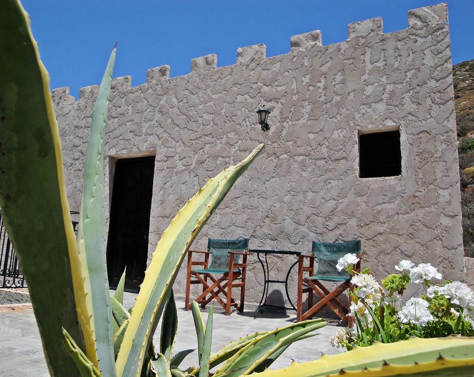 Hotel Castello à Pórto Káyio Extérieur photo